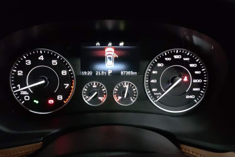 Used BORGWARD BX7 2016 28T Four-Wheel Drive Flagship Version 5 Seats Odometer Close Up