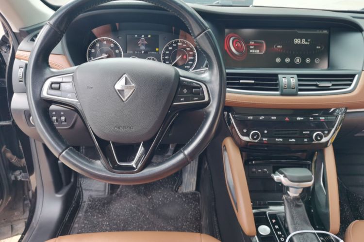 Used BORGWARD BX7 2016 28T Four-Wheel Drive Flagship Version 5 Seats Audio And AC Panel