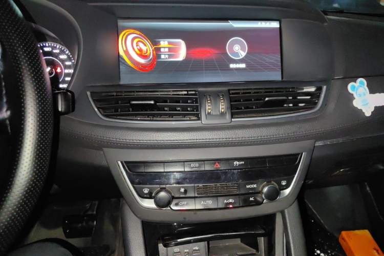Used BORGWARD BX7 2016 28T 2WD Elite Edition 5-seater Audio And AC Panel