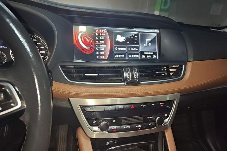 Used BORGWARD BX7 2016 28T Four-wheel Drive Luxury Version 7 Seats Audio And AC Panel