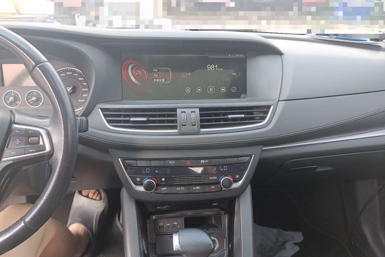 Used BORGWARD BX7 2016 28T 2WD Elite Edition 5-seater Audio And AC Panel