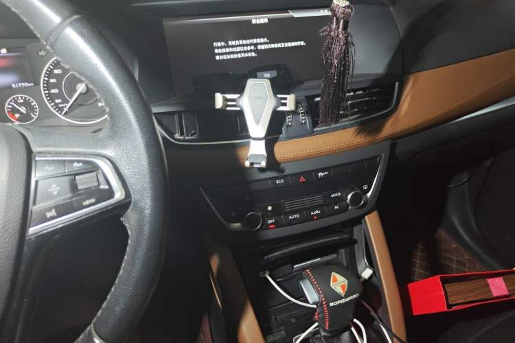 Used BORGWARD BX7 2016 28T 2WD Elite Edition 5-seater Audio And AC Panel