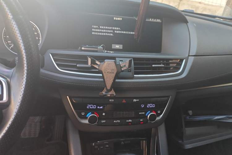 Used BORGWARD BX7 2016 28T 2WD Elite Edition 5-seater Audio And AC Panel