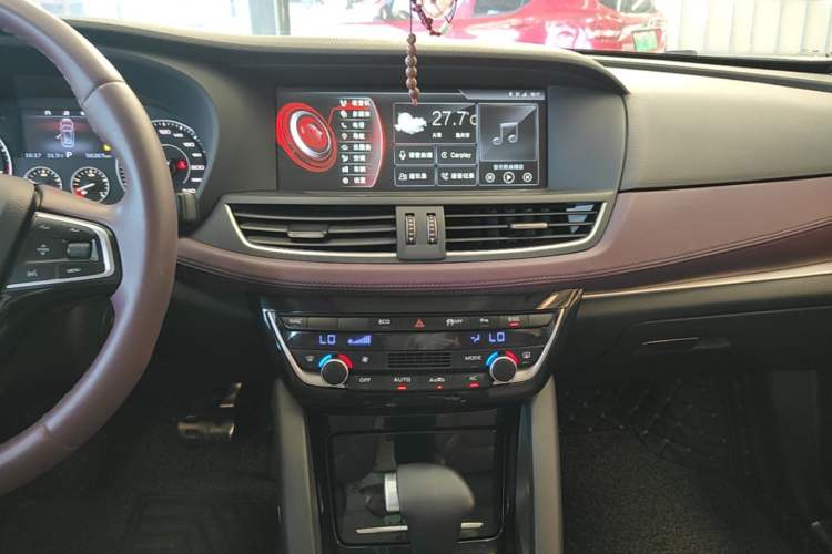 Used BORGWARD BX7 2016 28T Two-Wheel Drive Luxury Version 6 Seats Audio And AC Panel