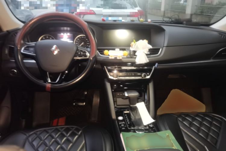 Used BORGWARD BX7 2016 28T 2WD Luxury Edition 7-seater Center Console