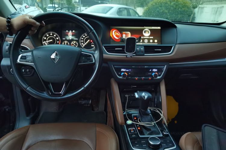 Used BORGWARD BX7 2016 28T 2WD Elite Edition 5-seater Center Console