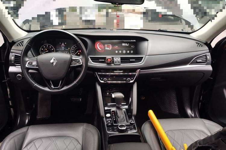 Used BORGWARD BX7 2016 28T Four-Wheel Drive Flagship Version 5 Seats Center Console
