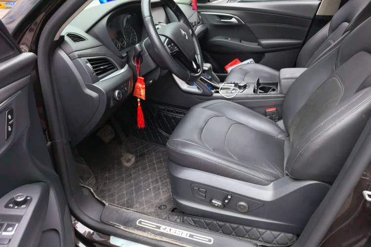 Used BORGWARD BX7 2016 28T Two-Wheel Drive Luxury Version 5 Seats Driver Seat