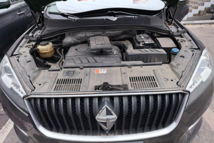 Used BORGWARD BX7 2016 28T Two-Wheel Drive Luxury Version 5 Seats Engine Bay