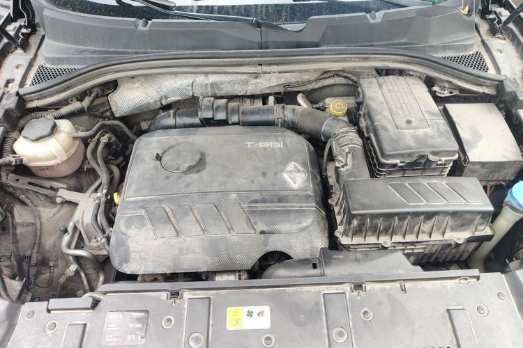 Used BORGWARD BX7 2016 28T Two-Wheel Drive Luxury Version 5 Seats Engine Bay