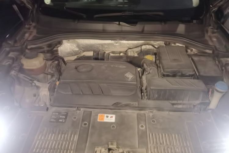 Used BORGWARD BX7 2016 28T 2WD Luxury Edition 7-seater Engine Bay