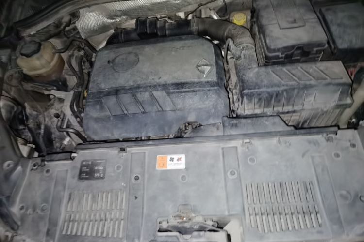 Used BORGWARD BX7 2016 28T 2WD Elite Edition 5-seater Engine Bay