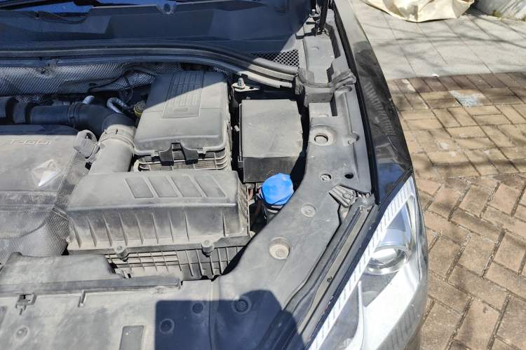 Used BORGWARD BX7 2016 28T 2WD Elite Edition 5-seater Engine Bay Left