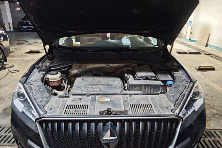 Used BORGWARD BX7 2016 28T Two-Wheel Drive Luxury Version 5 Seats Engine Bay