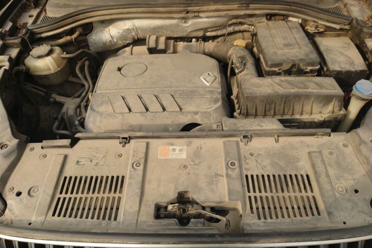 Used BORGWARD BX7 2016 28T 2WD Elite Edition 5-seater Engine Bay