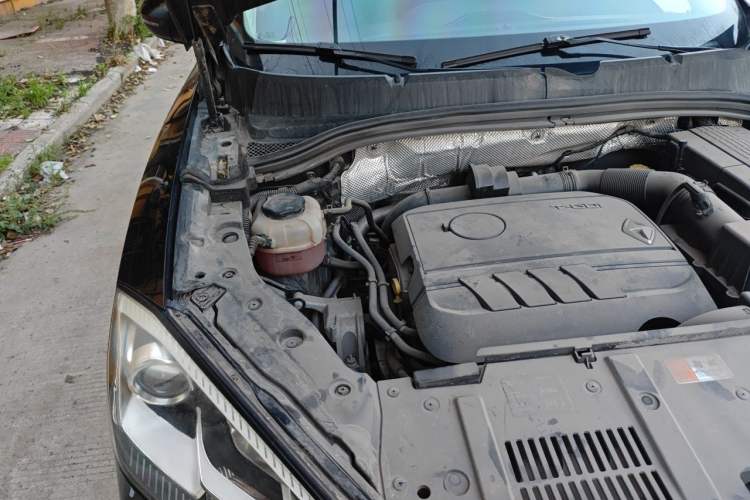 Used BORGWARD BX7 2016 28T 2WD Elite Edition 5-seater Engine Bay Right