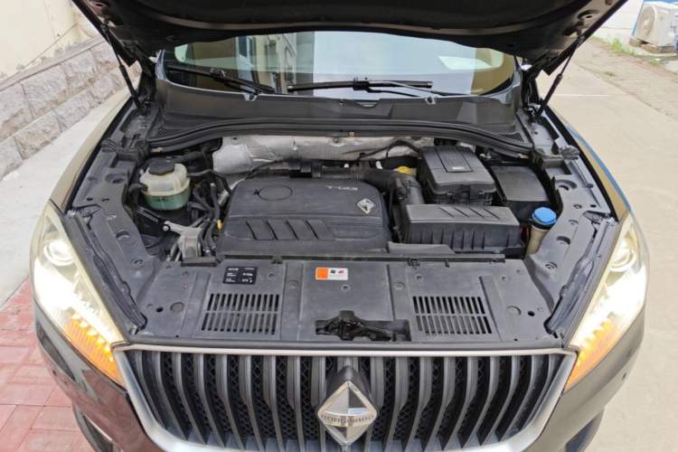 Used BORGWARD BX7 2016 28T Four-Wheel Drive Flagship Version 5 Seats Engine Bay