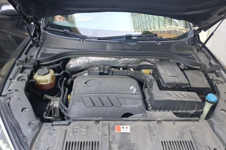 Used BORGWARD BX7 2016 28T Two-Wheel Drive Luxury Version 5 Seats Engine Bay