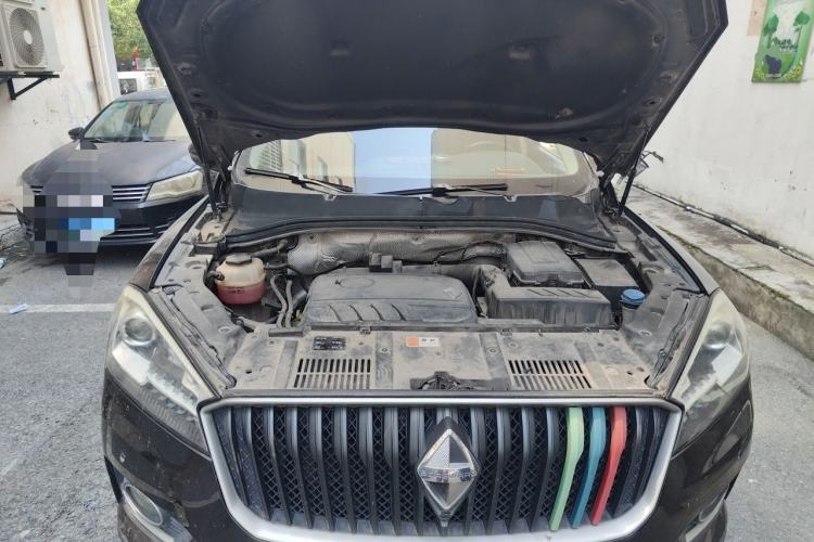 Used BORGWARD BX7 2016 28T Two-Wheel Drive Luxury Version 5 Seats Engine Bay