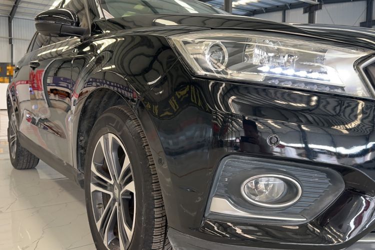 Used BORGWARD BX7 2016 28T Two-Wheel Drive Luxury Version 6 Seats Exterior 10