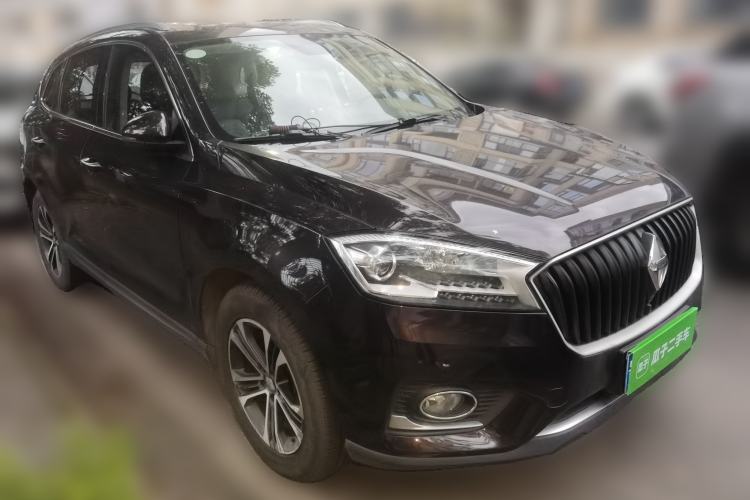 Used BORGWARD BX7 2016 28T 2WD Luxury Edition 7-seater Front Right 45 Deg