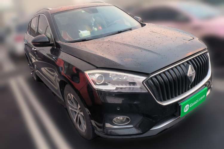 Used BORGWARD BX7 2016 28T Two-Wheel Drive Luxury Version 5 Seats Front Right 45 Deg