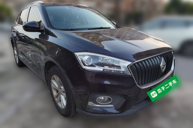 Used BORGWARD BX7 2016 28T 2WD Elite Edition 5-seater Front Right 45 Deg