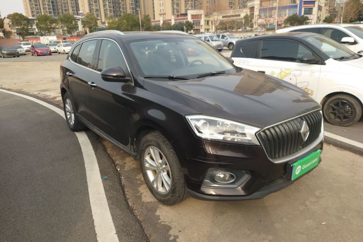Used BORGWARD BX7 2016 28T 2WD Elite Edition 5-seater Front Right 45 Deg