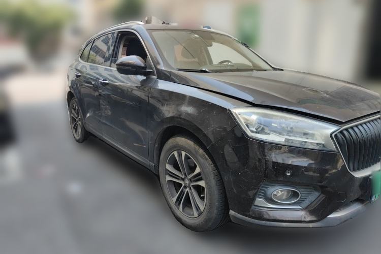 Used BORGWARD BX7 2016 28T Two-Wheel Drive Luxury Version 5 Seats Front Right 45 Deg