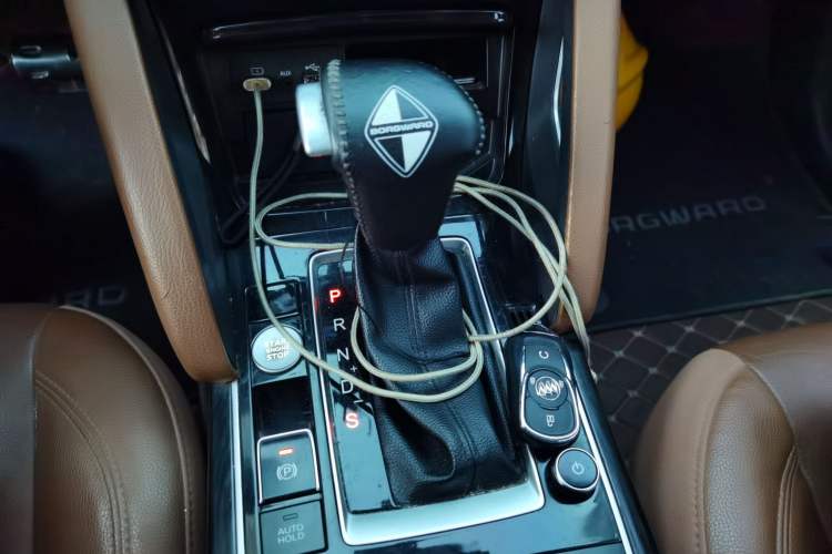 Used BORGWARD BX7 2016 28T 2WD Elite Edition 5-seater Gear Lever