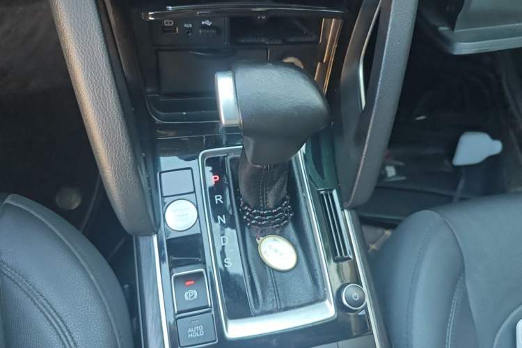 Used BORGWARD BX7 2016 28T 2WD Elite Edition 5-seater Gear Lever