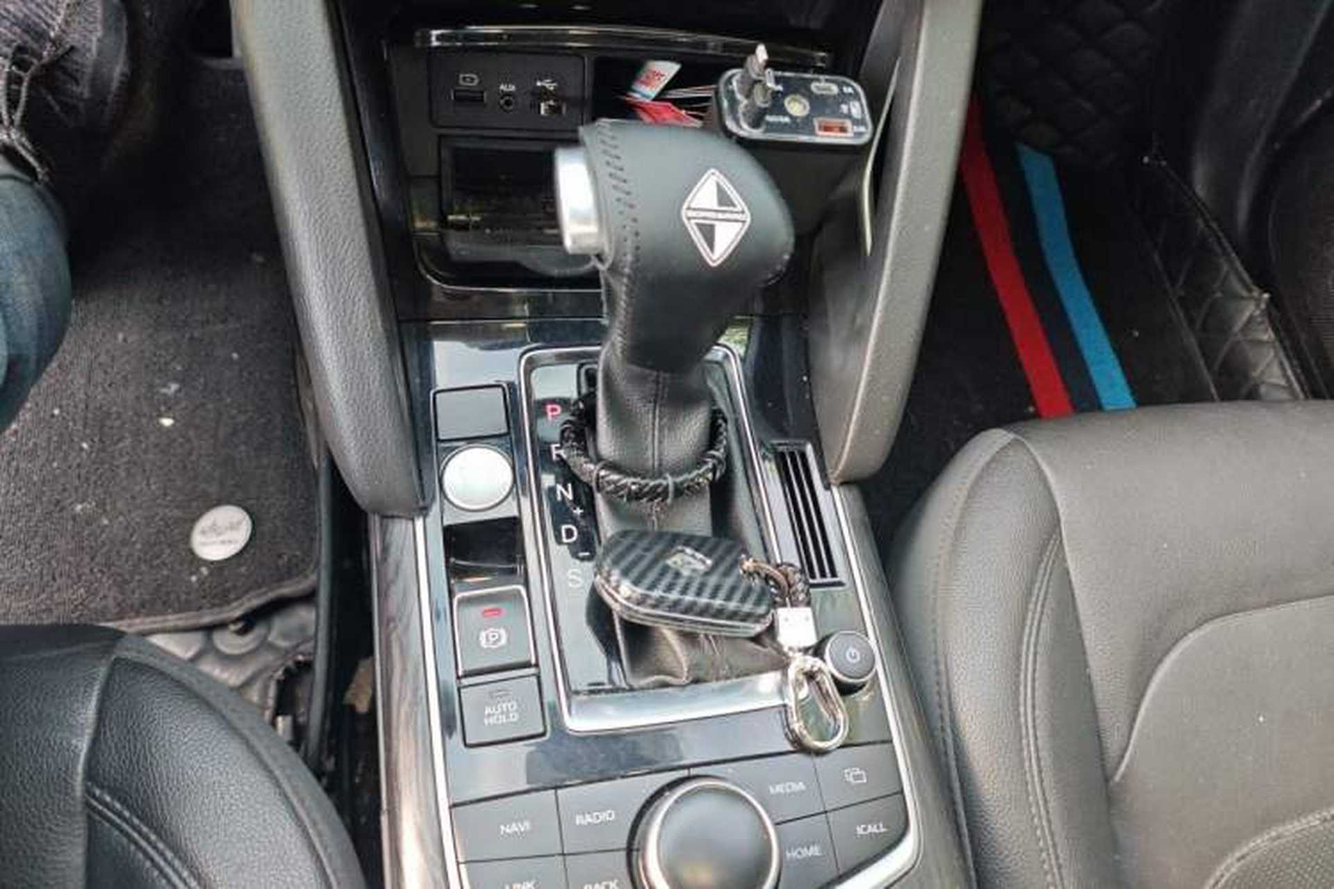 Used BORGWARD BX7 2016 28T 2WD Elite Edition 5-seater Gear Lever