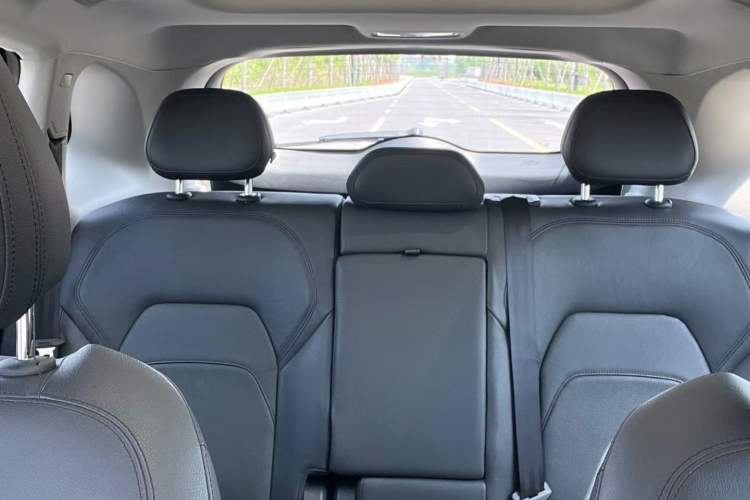 Used BORGWARD BX7 2016 28T Four-wheel Drive Luxury Edition 5 Seats Interior 4