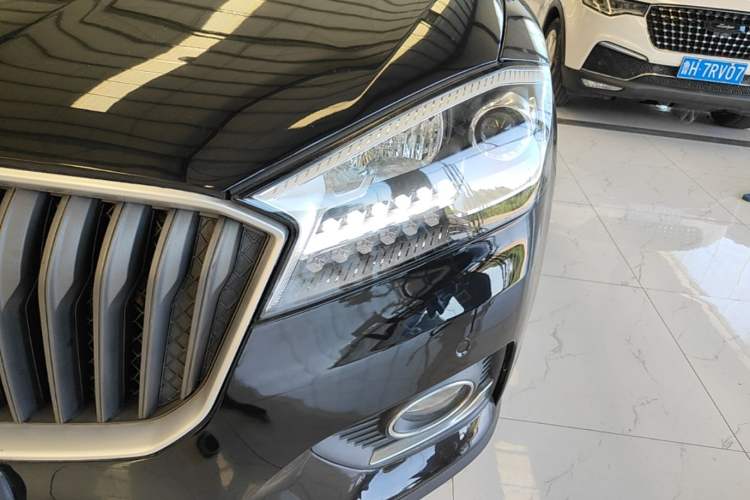Used BORGWARD BX7 2016 28T Two-Wheel Drive Luxury Version 6 Seats Left Front Headlight