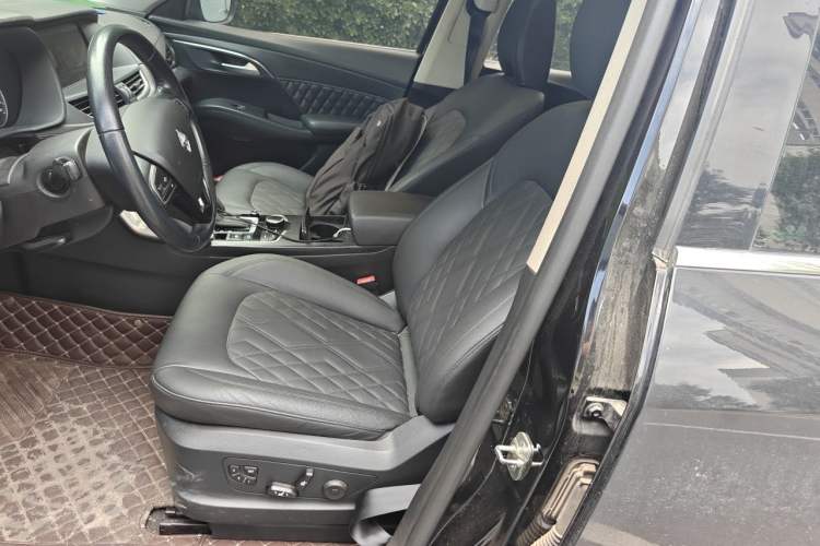 Used BORGWARD BX7 2016 28T Four-Wheel Drive Flagship Version 5 Seats Left Front Seat