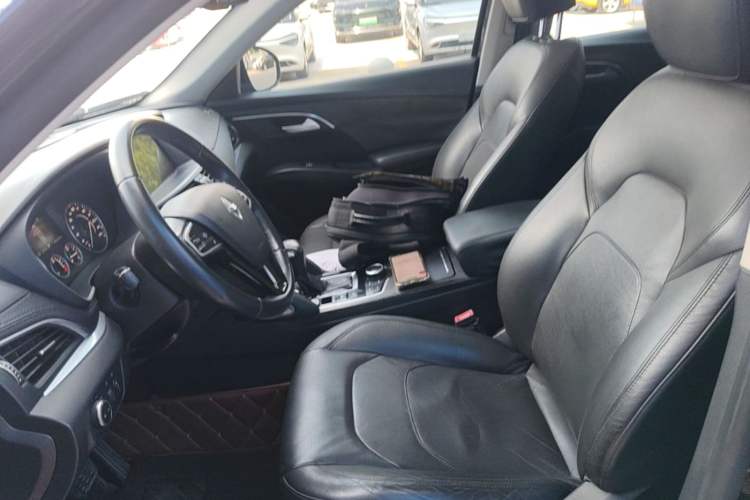 Used BORGWARD BX7 2016 28T Four-wheel Drive Luxury Edition 5 Seats Left Front Seat