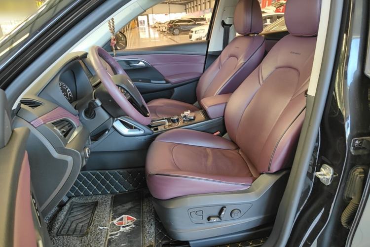 Used BORGWARD BX7 2016 28T Two-Wheel Drive Luxury Version 6 Seats Left Front Seat