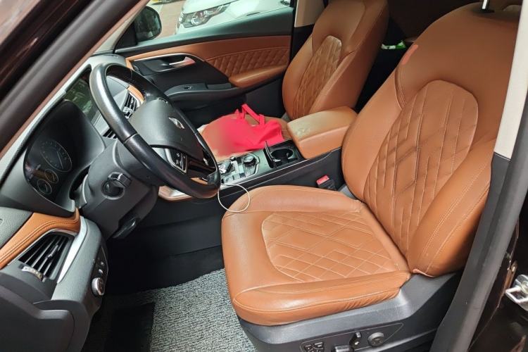 Used BORGWARD BX7 2016 28T Four-wheel Drive Luxury Edition 5 Seats Left Front Seat
