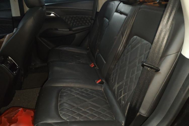 Used BORGWARD BX7 2016 28T Four-Wheel Drive Flagship Version 5 Seats Left Rear Seat