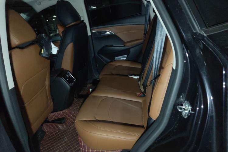 Used BORGWARD BX7 2016 28T 2WD Elite Edition 5-seater Left Rear Seat