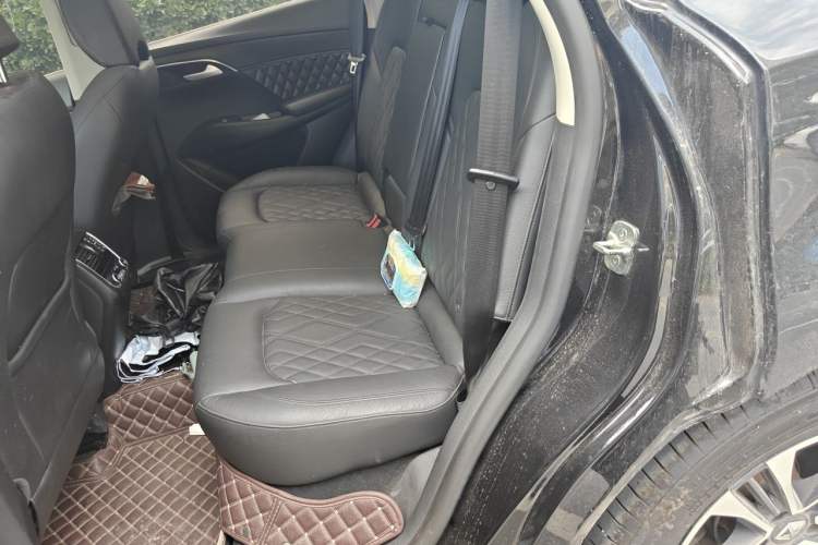 Used BORGWARD BX7 2016 28T Four-Wheel Drive Flagship Version 5 Seats Left Rear Seat
