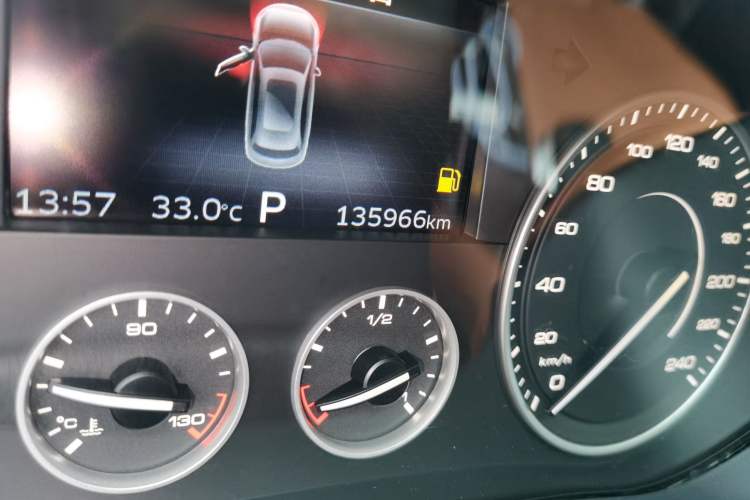 Used BORGWARD BX7 2016 28T Four-Wheel Drive Flagship Version 5 Seats Odometer Close Up