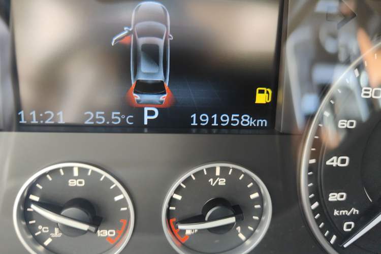 Used BORGWARD BX7 2016 28T 2WD Elite Edition 5-seater Odometer Close Up