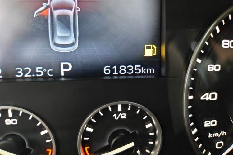 Used BORGWARD BX7 2016 28T Two-Wheel Drive Luxury Version 5 Seats Odometer Close Up