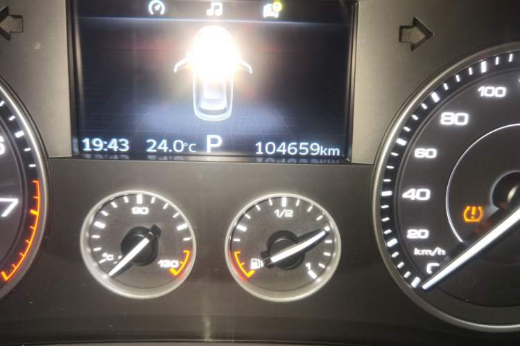Used BORGWARD BX7 2016 28T 2WD Luxury Edition 7-seater Odometer Close Up