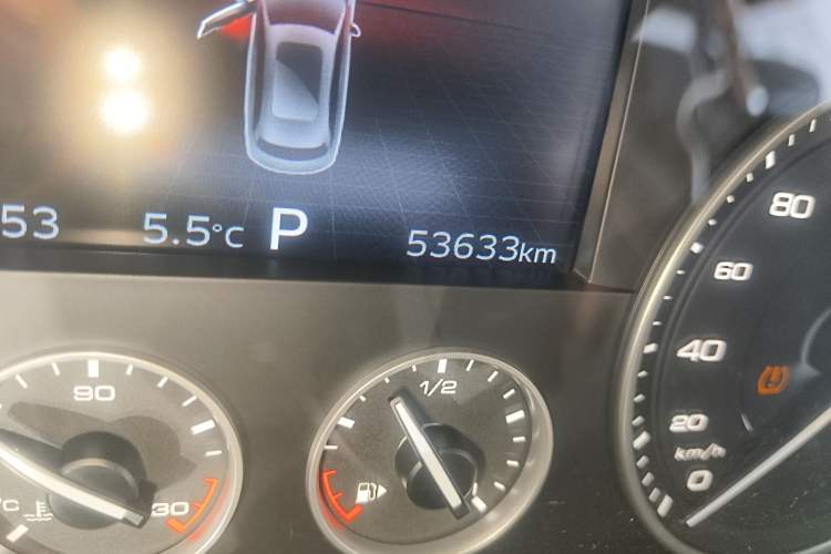 Used BORGWARD BX7 2016 28T Four-Wheel Drive Flagship Version 5 Seats Odometer Close Up