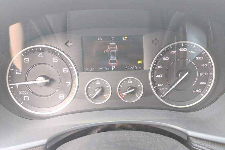 Used BORGWARD BX7 2016 28T 2WD Elite Edition 5-seater Odometer Close Up