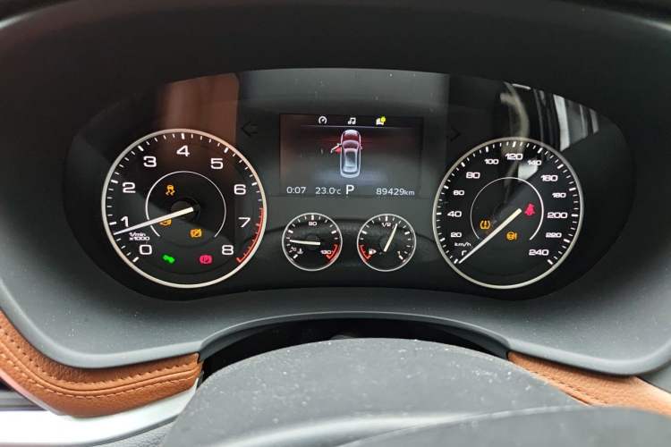 Used BORGWARD BX7 2016 28T Four-wheel Drive Luxury Edition 5 Seats Odometer Close Up