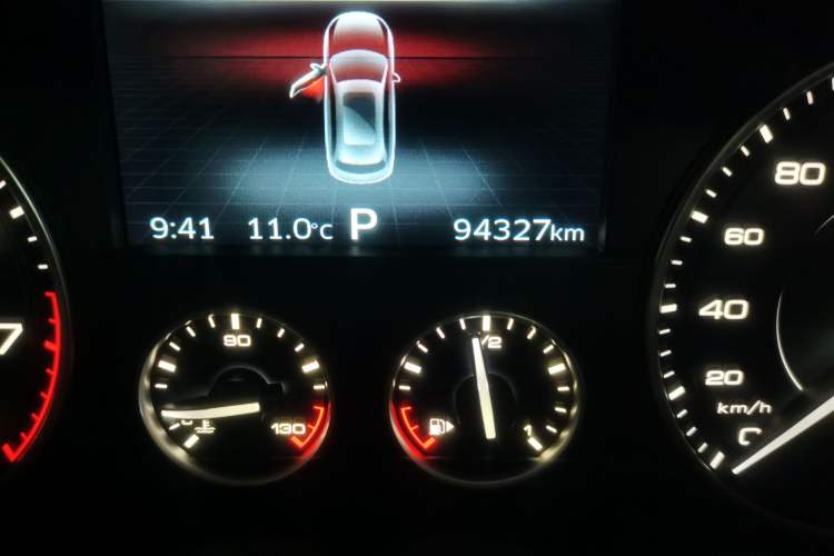 Used BORGWARD BX7 2016 28T Two-Wheel Drive Luxury Version 5 Seats Odometer Close Up