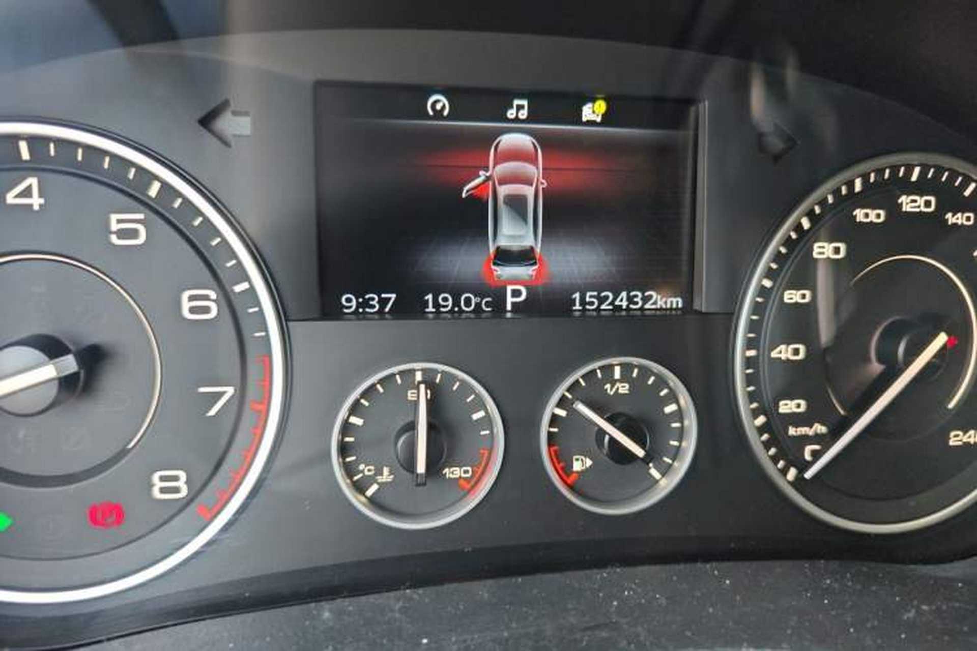 Used BORGWARD BX7 2016 28T 2WD Elite Edition 5-seater Odometer Close Up